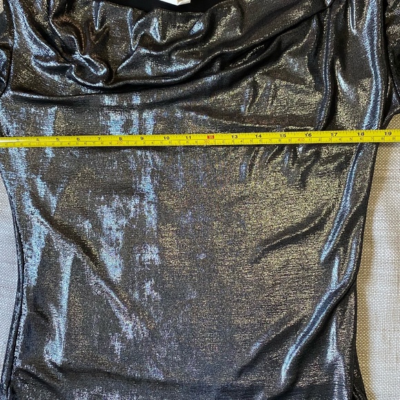 Clientele Vintage Shiny Silver Metallic Cowl Neck Cap Sleeve Holiday Party Top-M - Picture 14 of 16